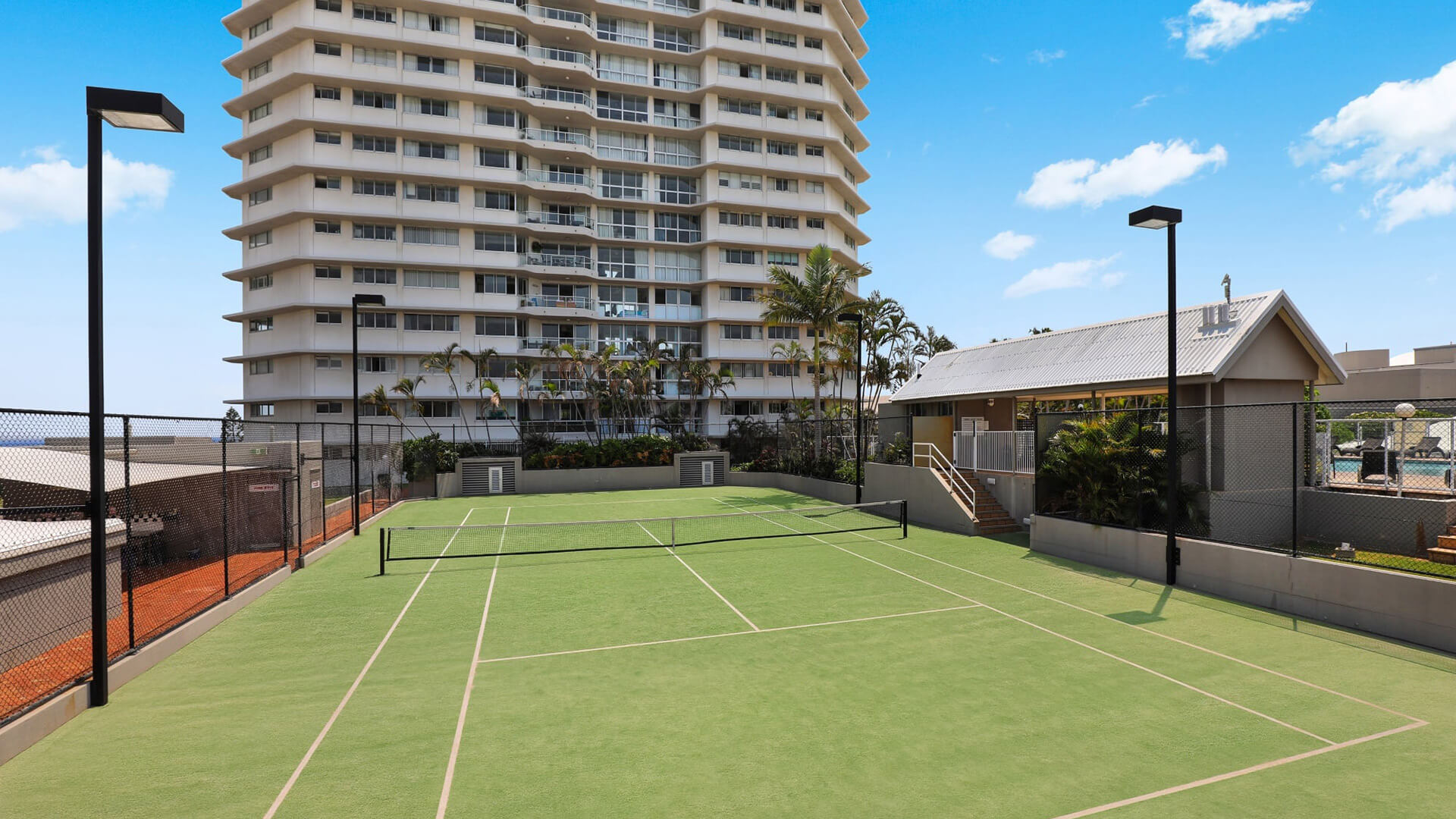 ULTIQA Points North. Tennis Court.