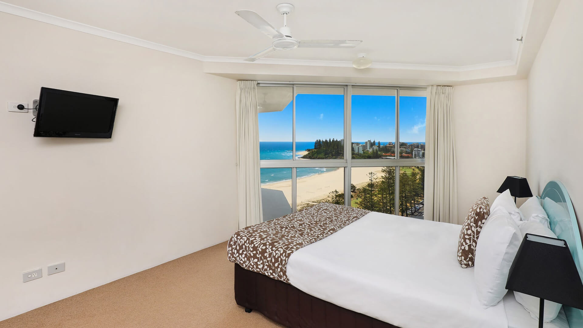 ULTIQA Points North. Standard 2 Bedroom Ocean View Apartment. Main Bedroom with Beautiful Sea View.