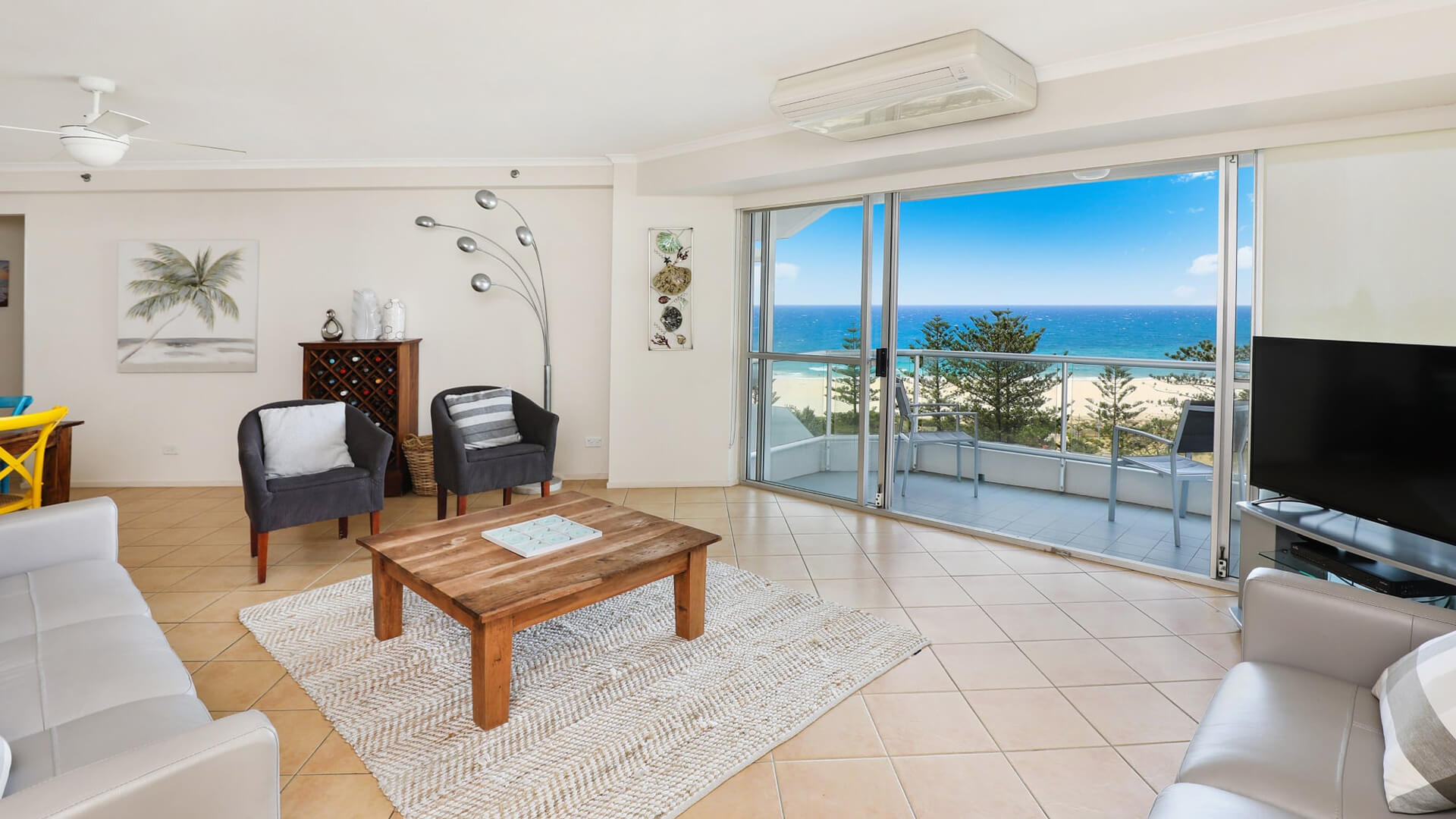 ULTIQA Points North. Superior 2 Bedroom Ocean View Apartment. Lounge with Beautiful Sea Views.