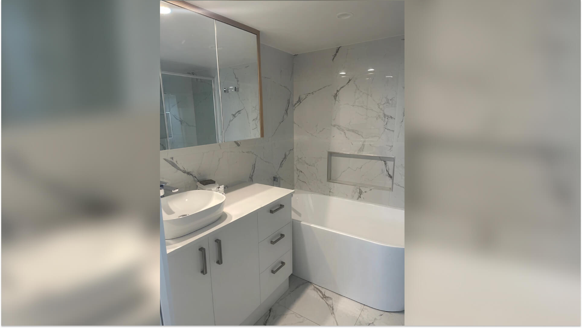 ULTIQA Points North. Deluxe 3 Bedroom Ocean View Apartment. Bathroom.