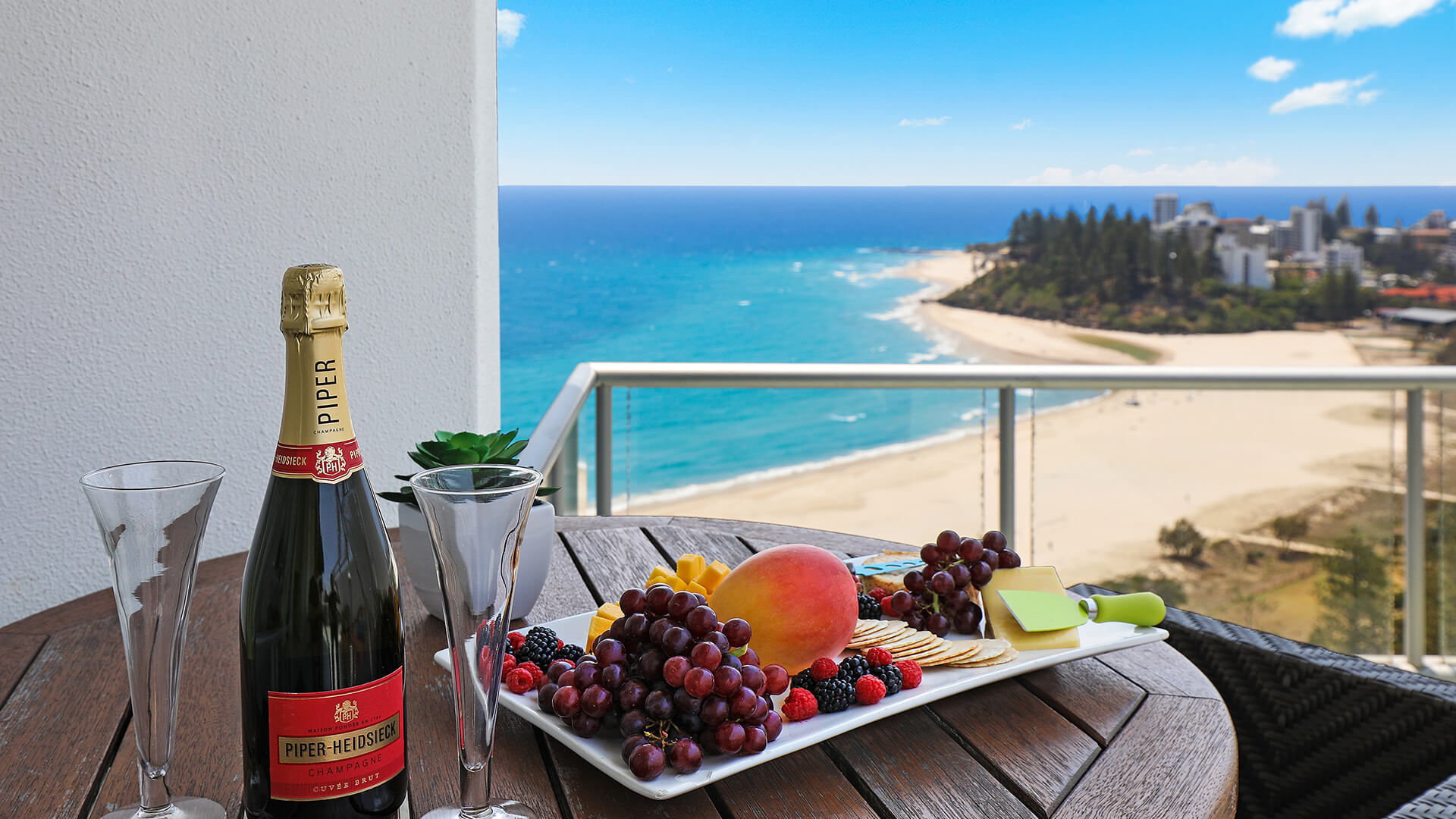 ULTIQA Points North. 4 Bedroom Oceanfront Penthouse. Balcony with Dining Table and Breathtaking Ocean Views.