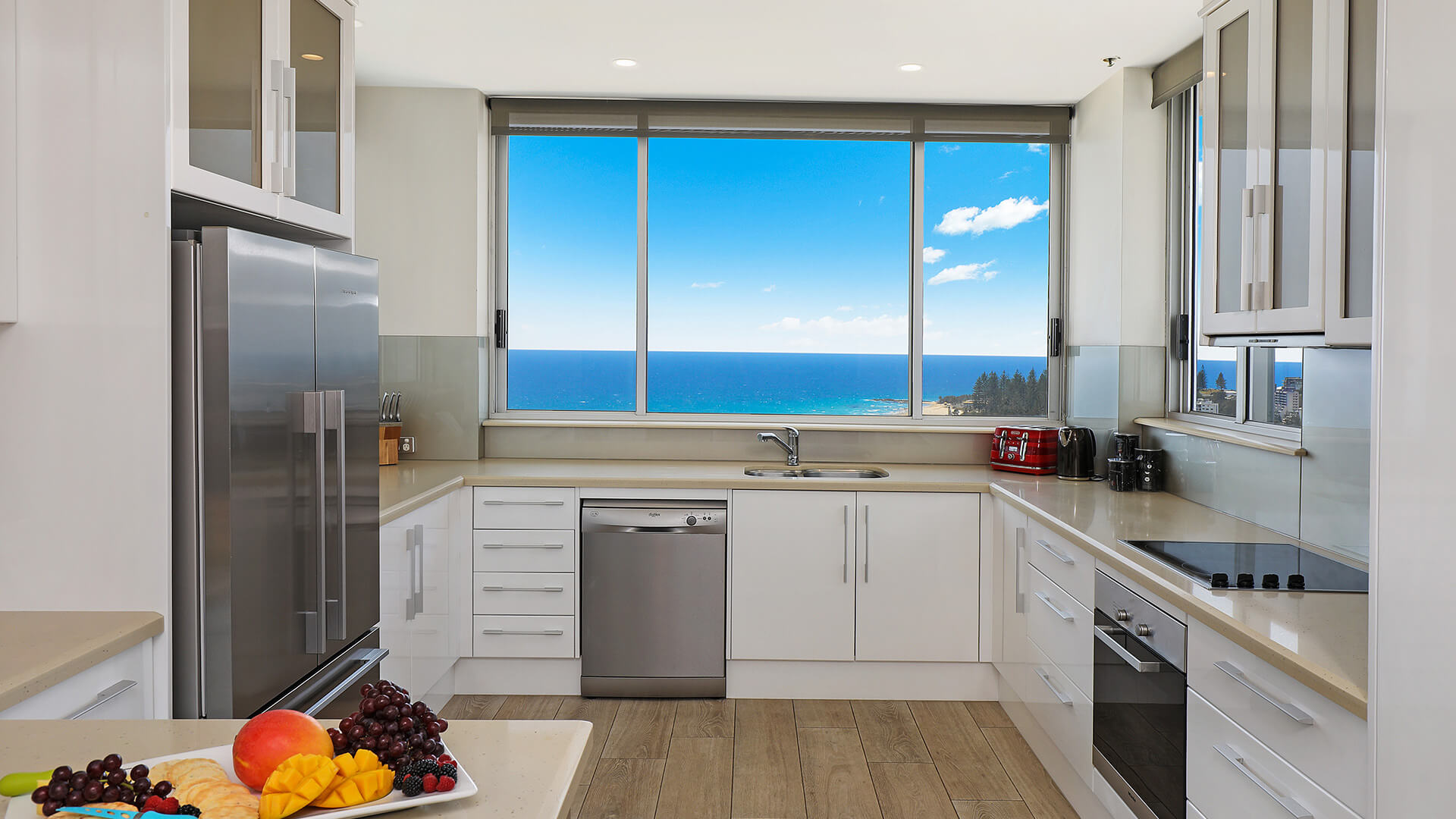 ULTIQA Points North. 4 Bedroom Oceanfront Penthouse. Kitchen.
